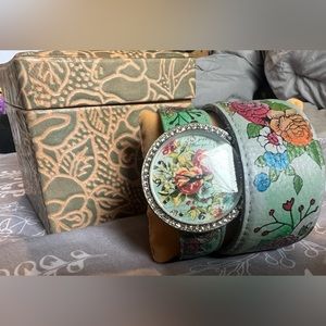 Sukriti Genuine Leather Watch & Bracelet Set💖